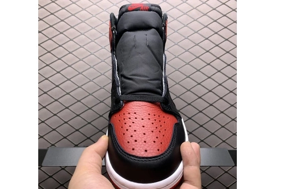HV6674-067 '85 Bred HV6674-067  (2025) Retro OG High Jordan  1 0608